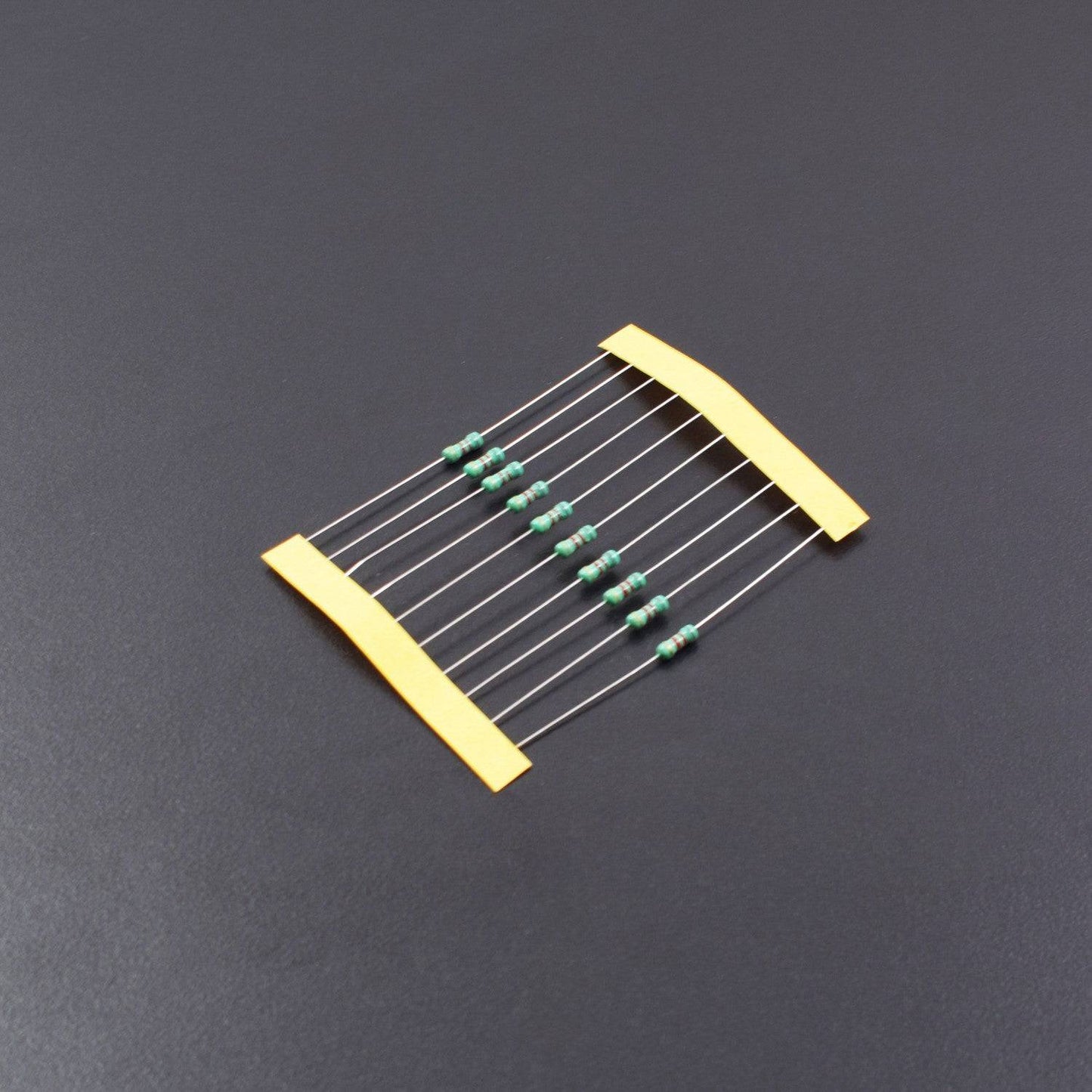 8.2K Ohm Resistance 1/4W Power Rating 5% Tolerance Carbon Film Resistor- RS509 - REES52