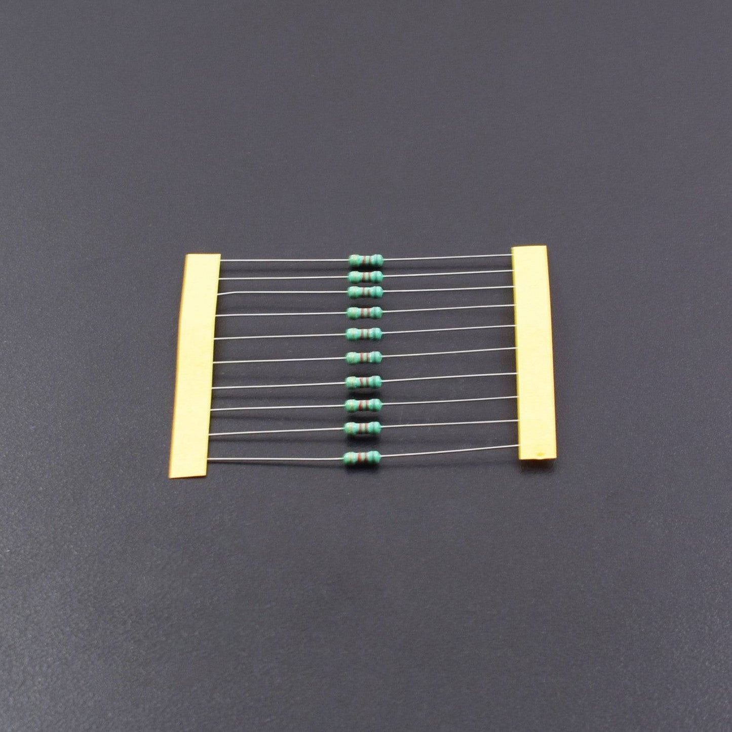 8.2K Ohm Resistance 1/4W Power Rating 5% Tolerance Carbon Film Resistor- RS509 - REES52