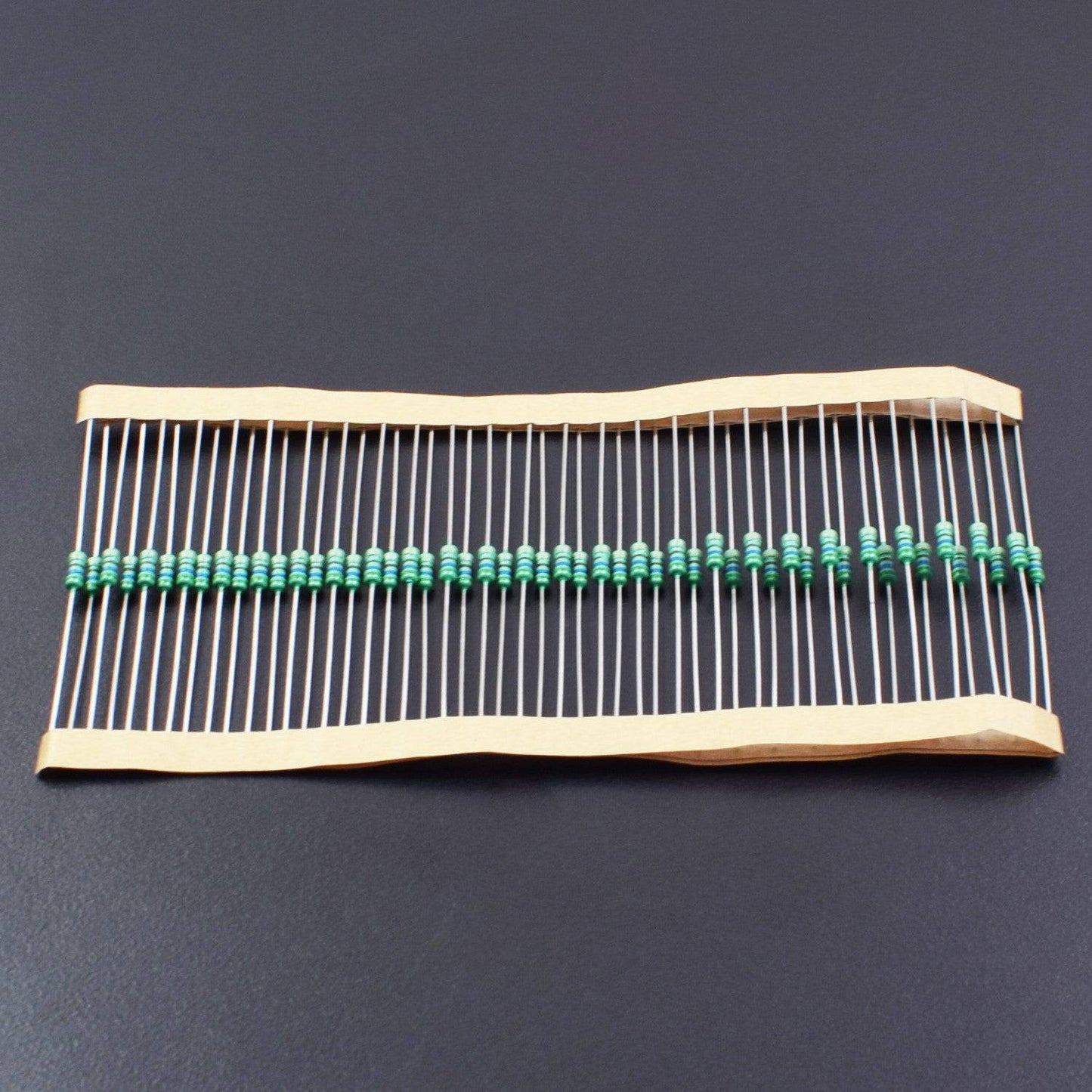 560 Ohm Resistance 1/4W Power Rating 5% Tolerance Carbon Film Resistor - RS511 - REES52