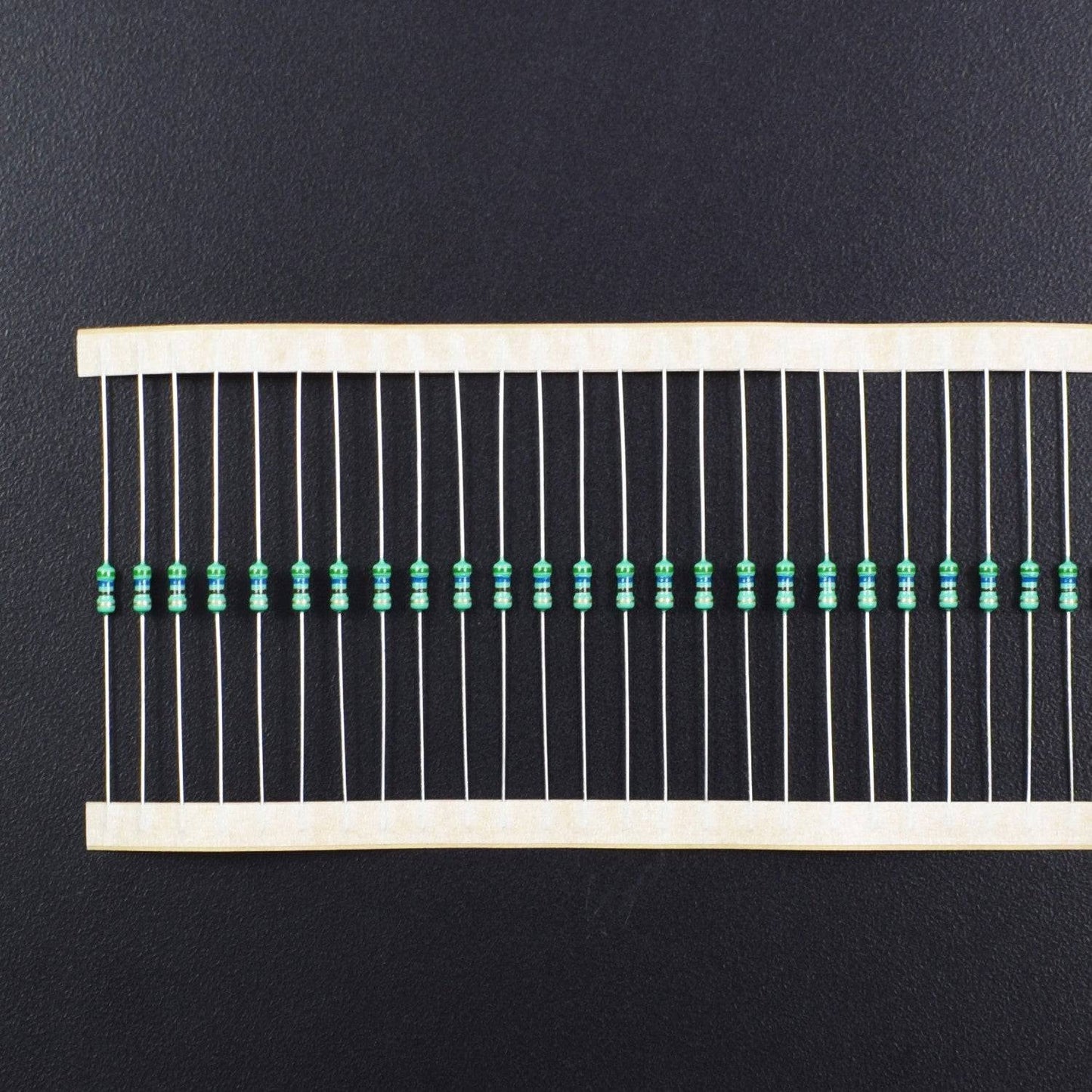 560 Ohm Resistance 1/4W Power Rating 5% Tolerance Carbon Film Resistor - RS511 - REES52