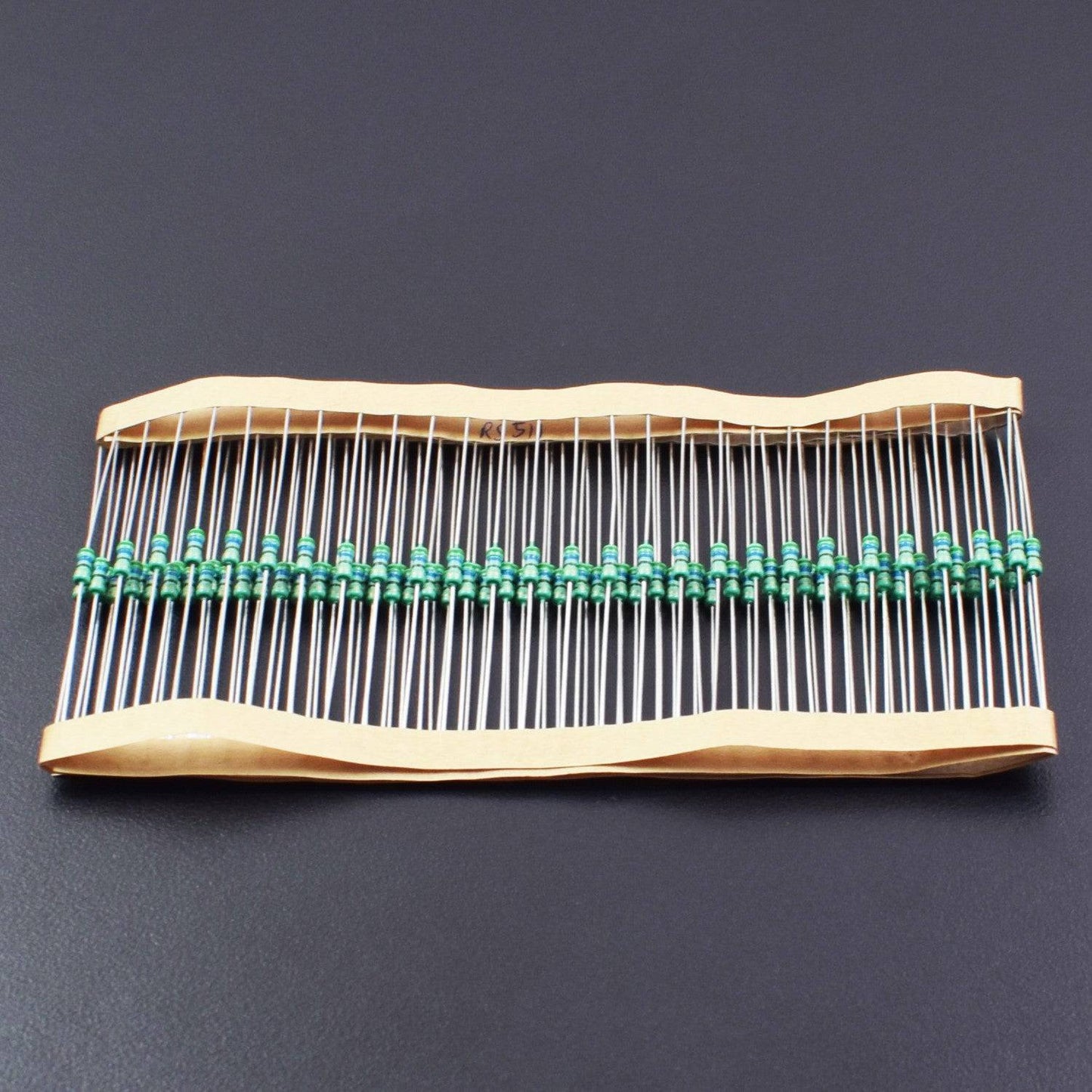 560 Ohm Resistance 1/4W Power Rating 5% Tolerance Carbon Film Resistor - RS511 - REES52