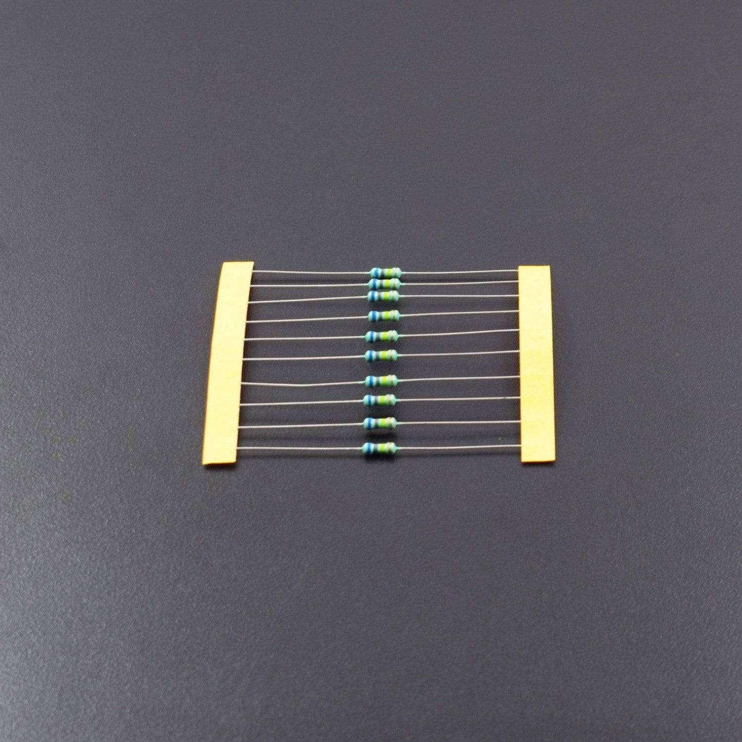 680K Ohm Resistance 1/4W Power Rating 5% Tolerance Carbon Film Resistor - RS512 - REES52