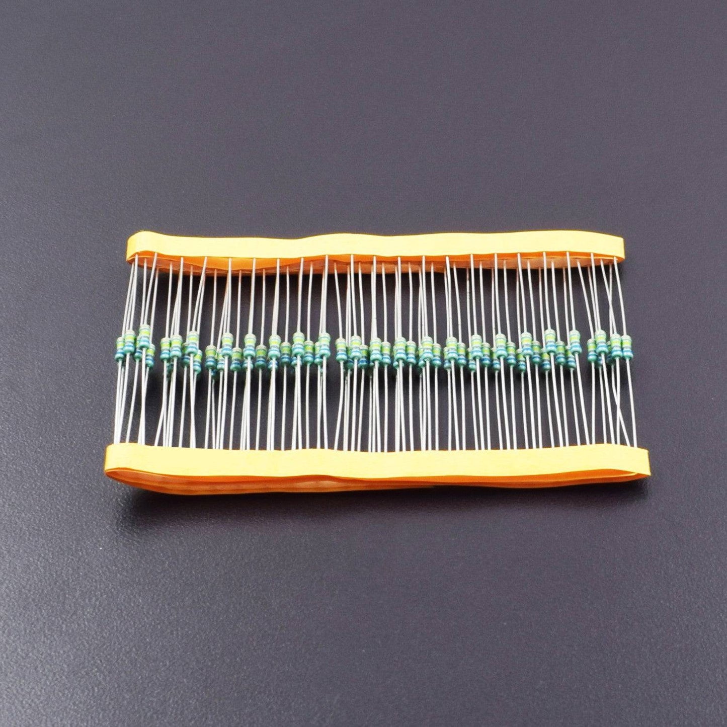 680K Ohm Resistance 1/4W Power Rating 5% Tolerance Carbon Film Resistor - RS512 - REES52