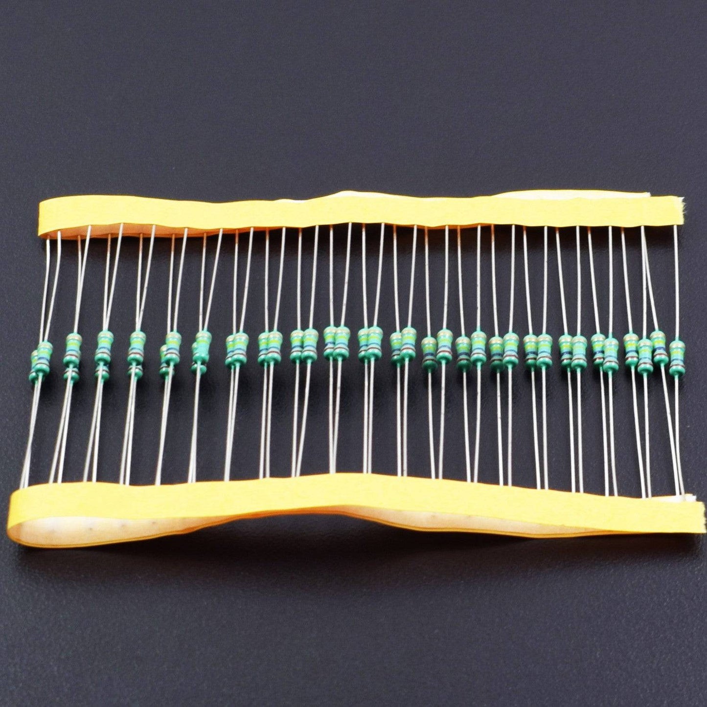 270K Ohm Resistance 1/4W Power Rating 5% Tolerance Carbon Film Resistor- RS514 - REES52
