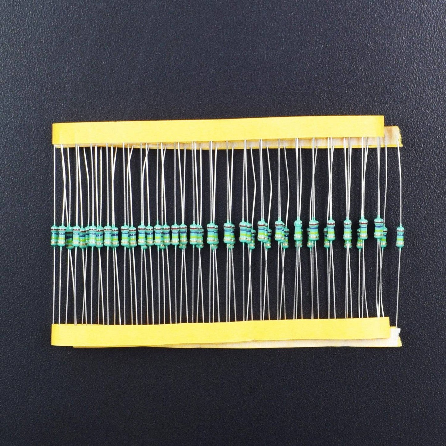 270K Ohm Resistance 1/4W Power Rating 5% Tolerance Carbon Film Resistor- RS514 - REES52
