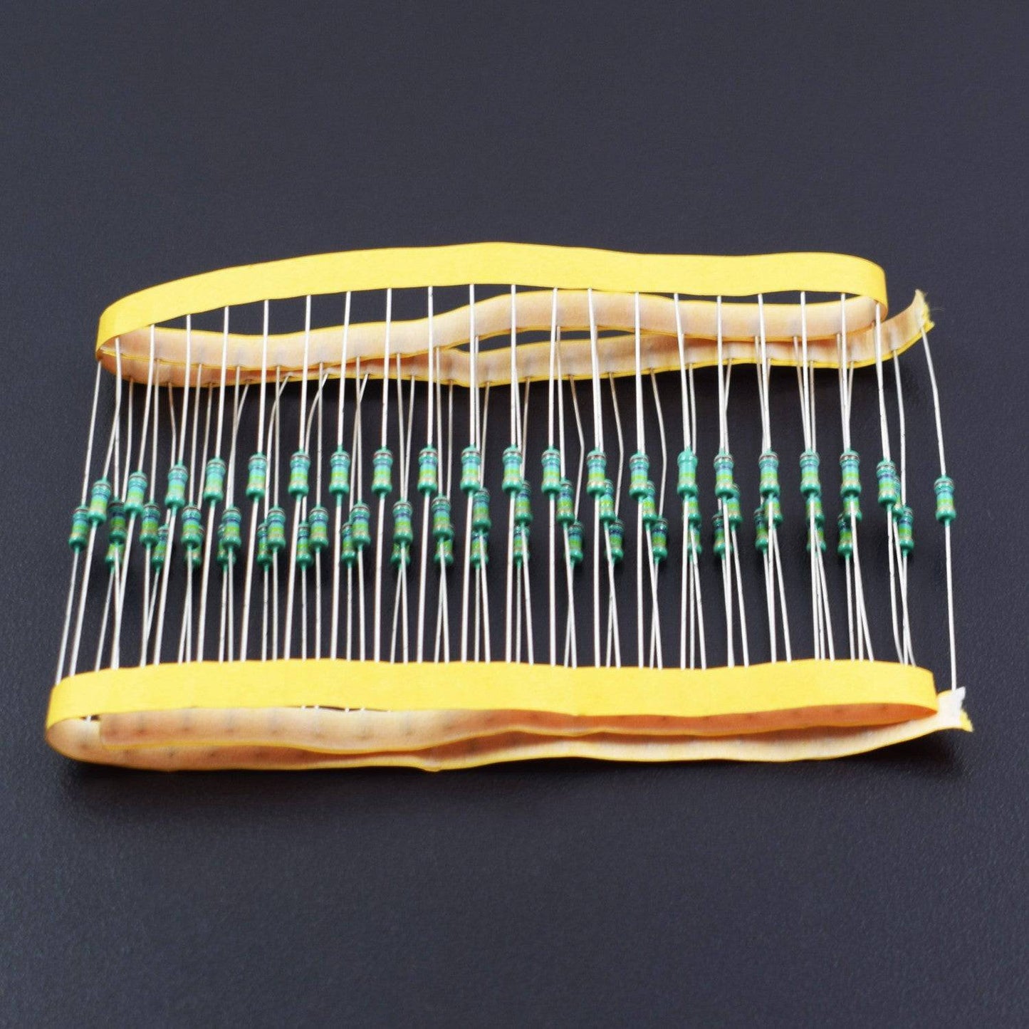 270K Ohm Resistance 1/4W Power Rating 5% Tolerance Carbon Film Resistor- RS514 - REES52