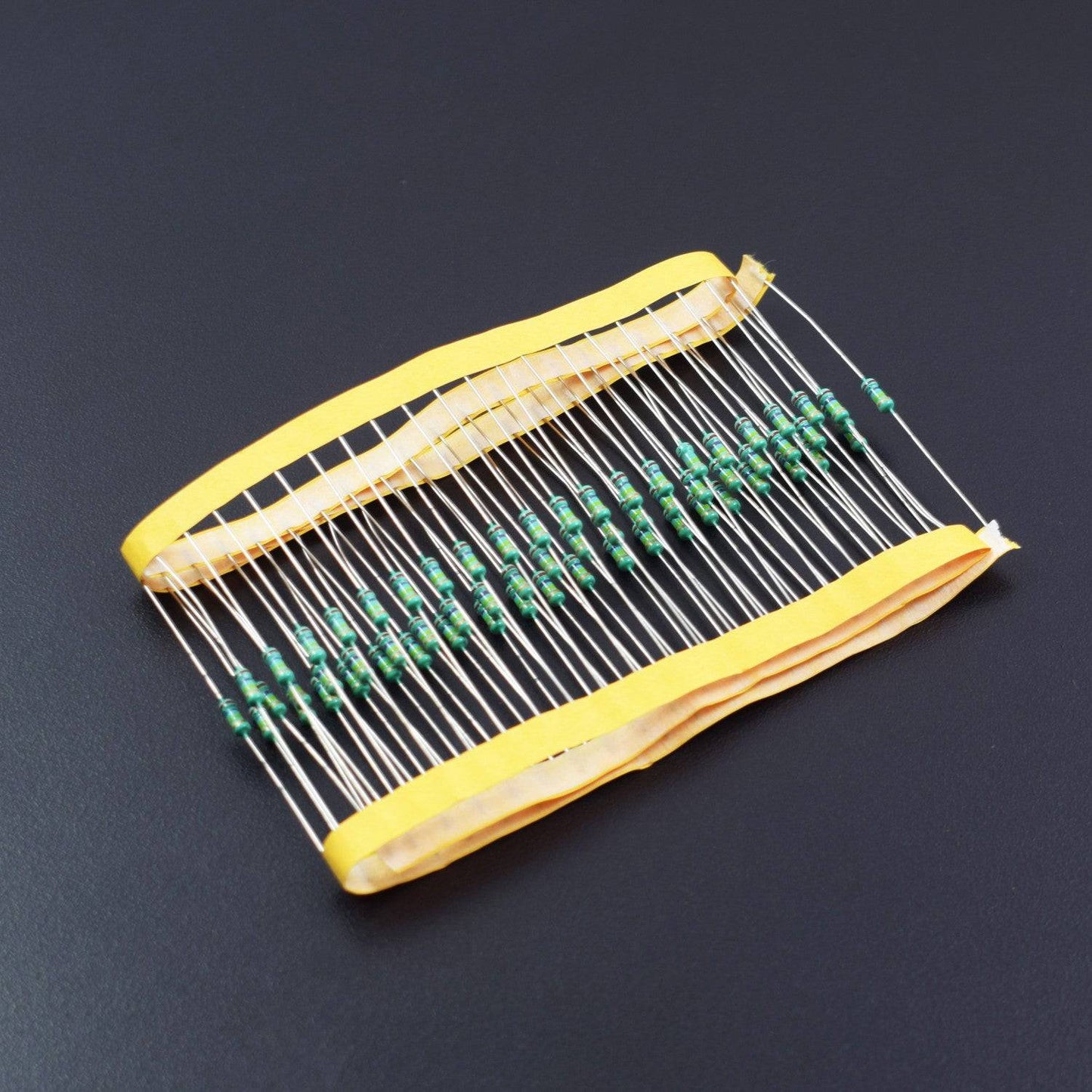 270K Ohm Resistance 1/4W Power Rating 5% Tolerance Carbon Film Resistor- RS514 - REES52