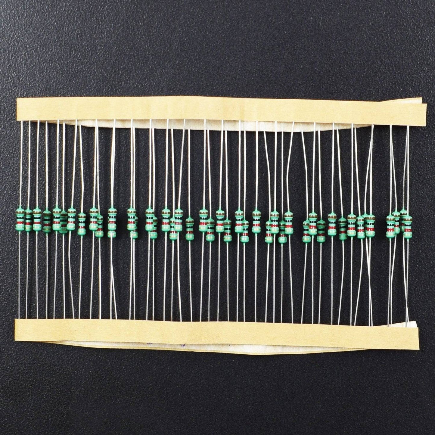 3.3K OHM Carbon film resistor .25 Watt Power Rating 5% Tolerance- RS500 - REES52