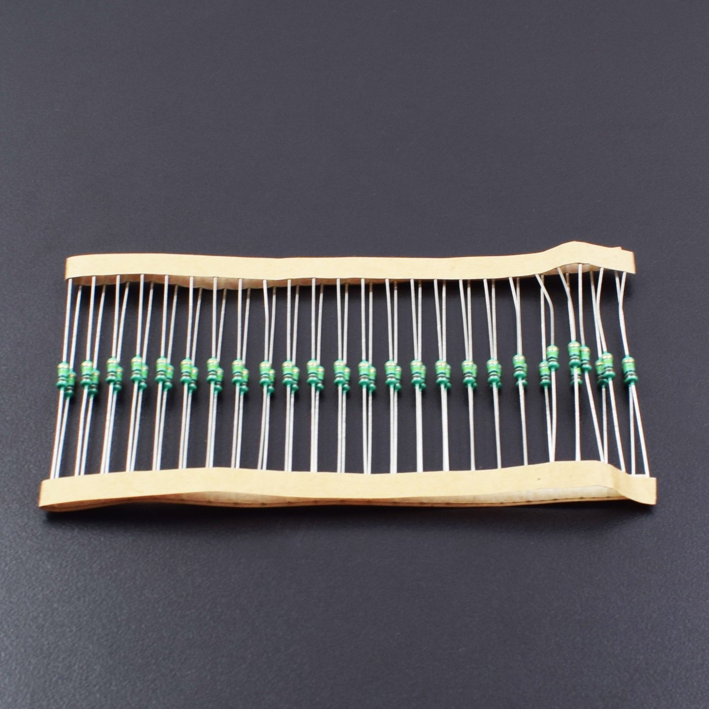 100K Ohm Resicatance 1/4W Power Rating 5% Tolerance Carbon Film Resistor - RS515 - REES52