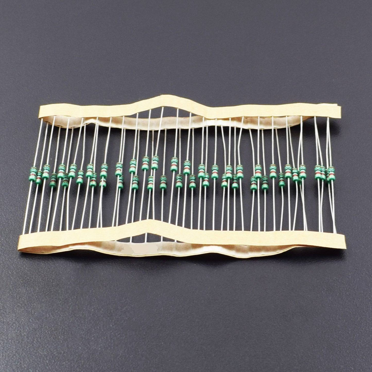 3.3K OHM Carbon film resistor .25 Watt Power Rating 5% Tolerance- RS500 - REES52