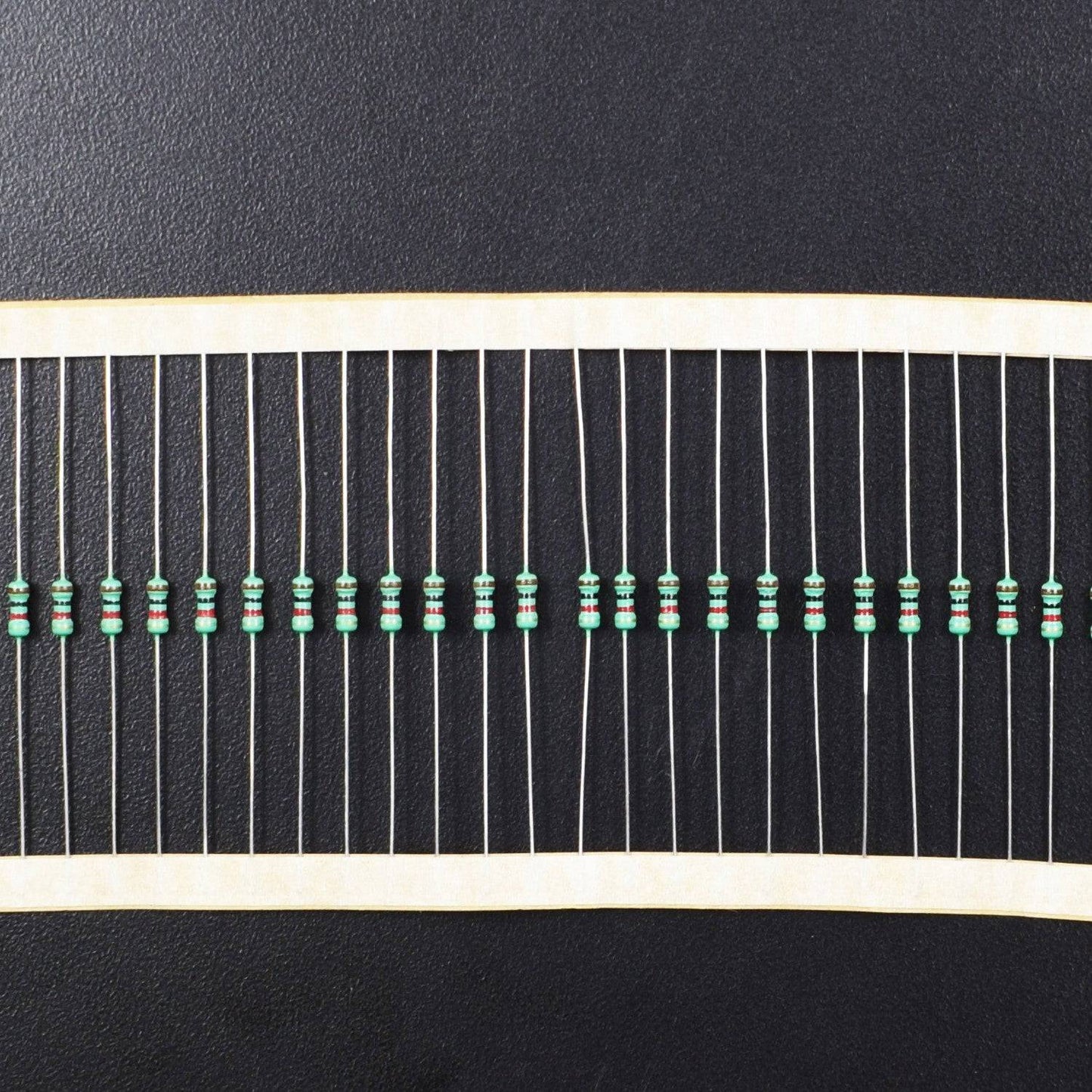 3.3K OHM Carbon film resistor .25 Watt Power Rating 5% Tolerance- RS500 - REES52