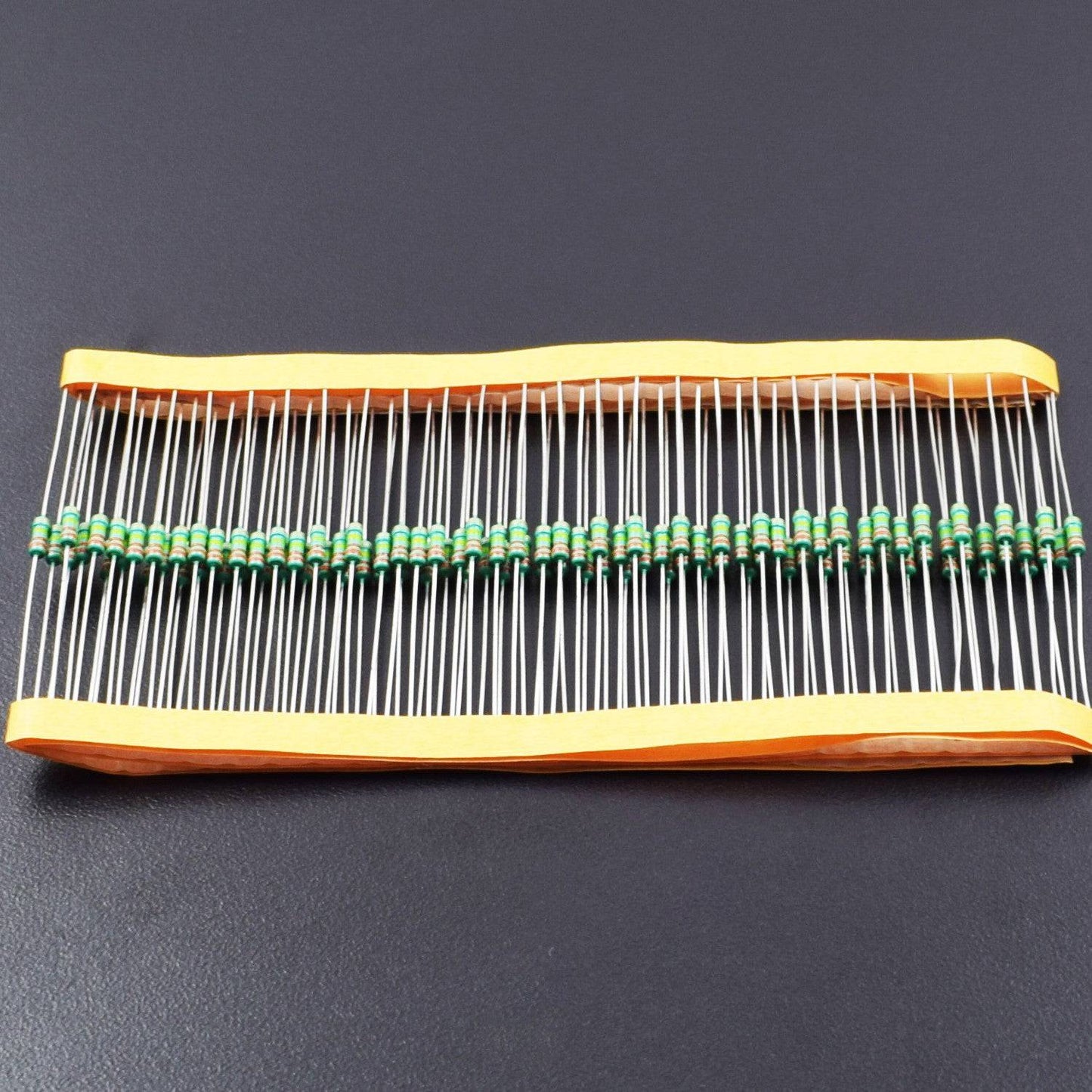 330K Ohm Resistance 1/4W Power Rating 5% Tolerance Carbon Film Resistor-RS504 - REES52