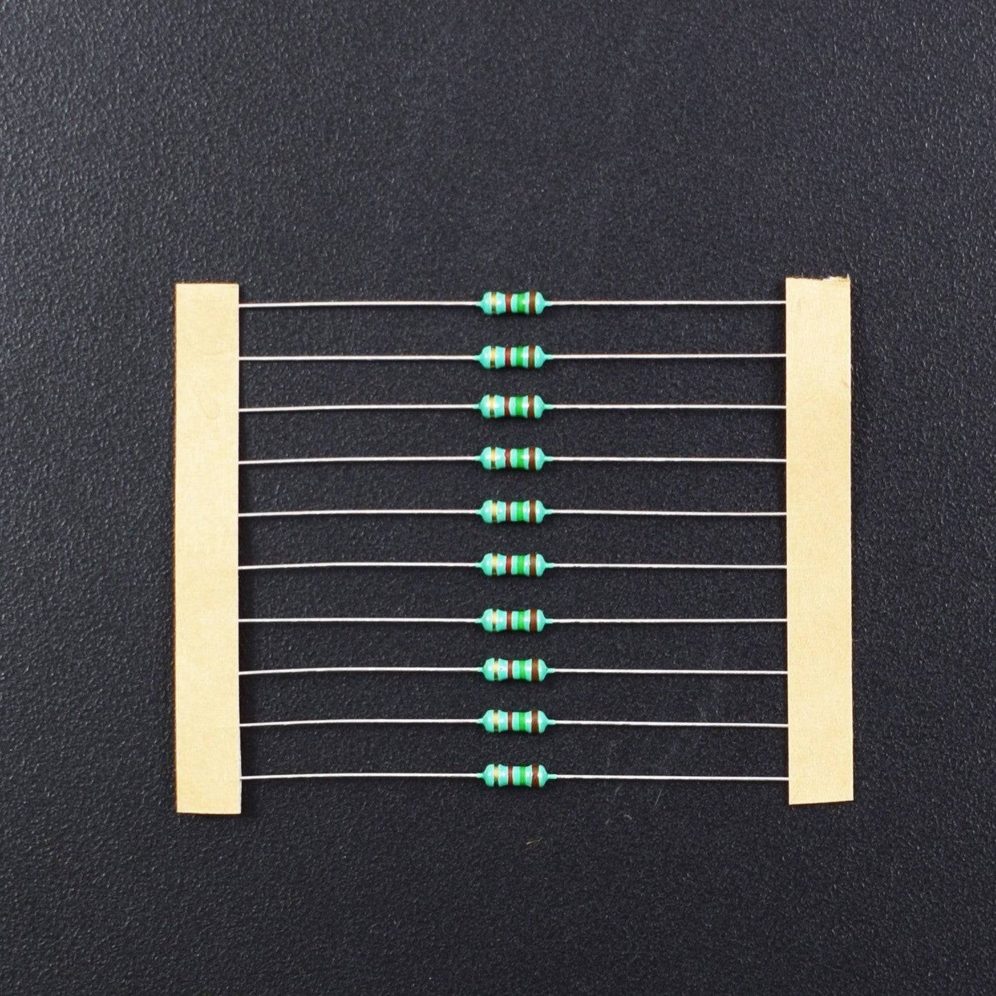 1.5K Ohm Resistance 1/4W Power Rating  5% Tolerance Carbon Film Resistor - RS612 - REES52