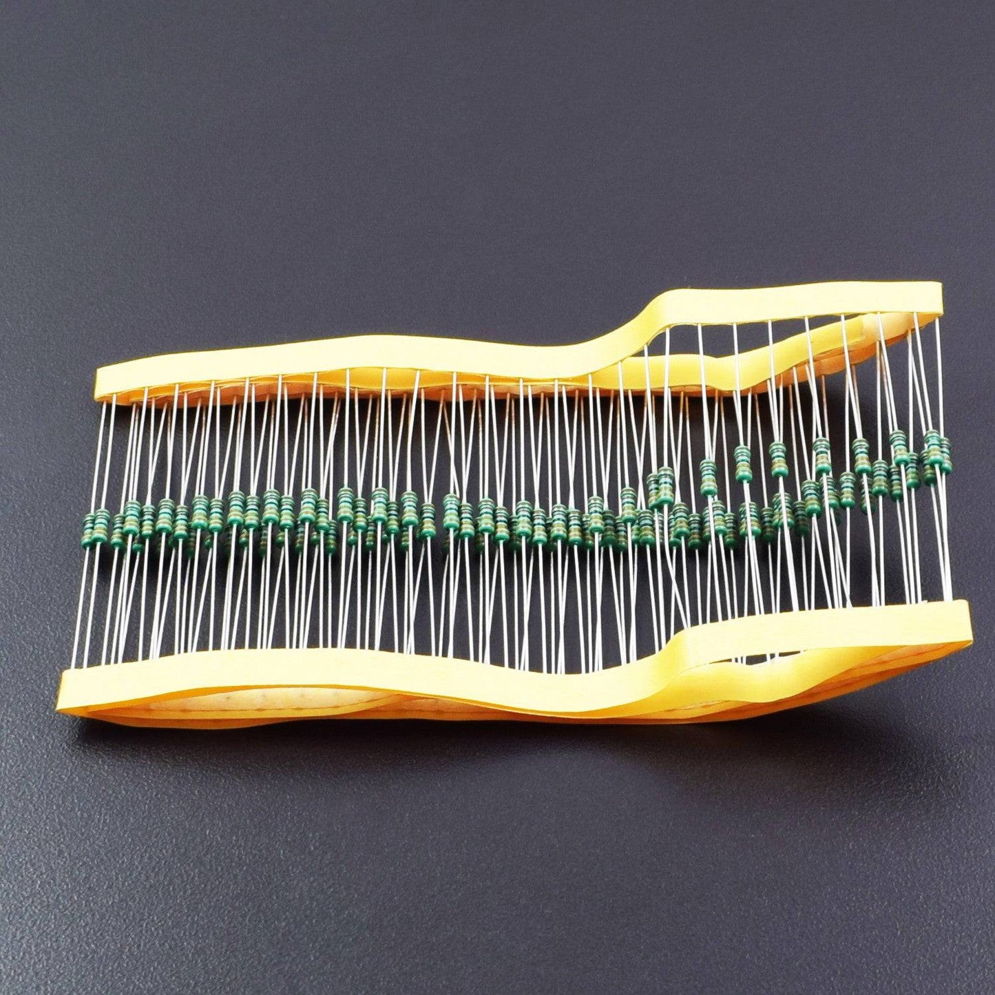 33K Ohm Resistance 1/4W Power Rating 5% Tolerance Carbon Film Resistor - RS517 - REES52
