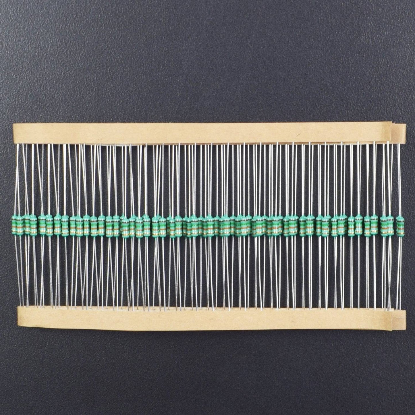 15K Ohm Resistance 1/4W Power Rating 5% Tolerance Carbon Film Resistor - RS606 - REES52