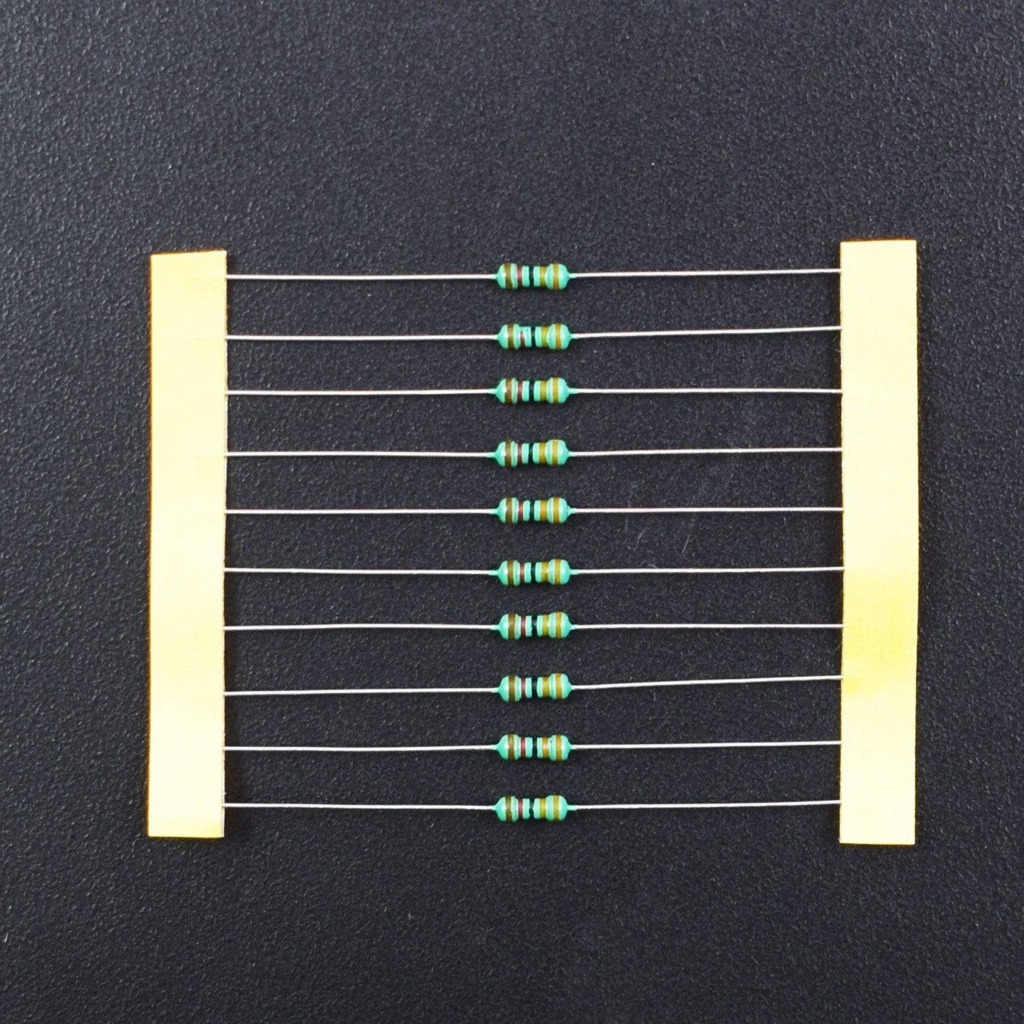33K Ohm Resistance 1/4W Power Rating 5% Tolerance Carbon Film Resistor - RS517 - REES52