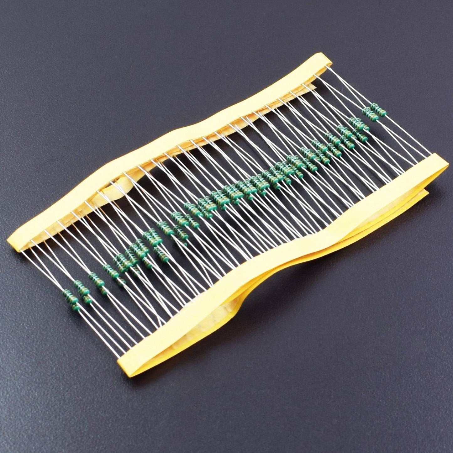 33K Ohm Resistance 1/4W Power Rating 5% Tolerance Carbon Film Resistor - RS517 - REES52