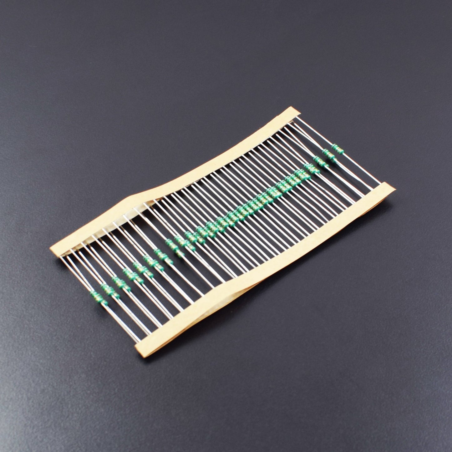 15K Ohm Resistance 1/4W Power Rating 5% Tolerance Carbon Film Resistor - RS606 - REES52