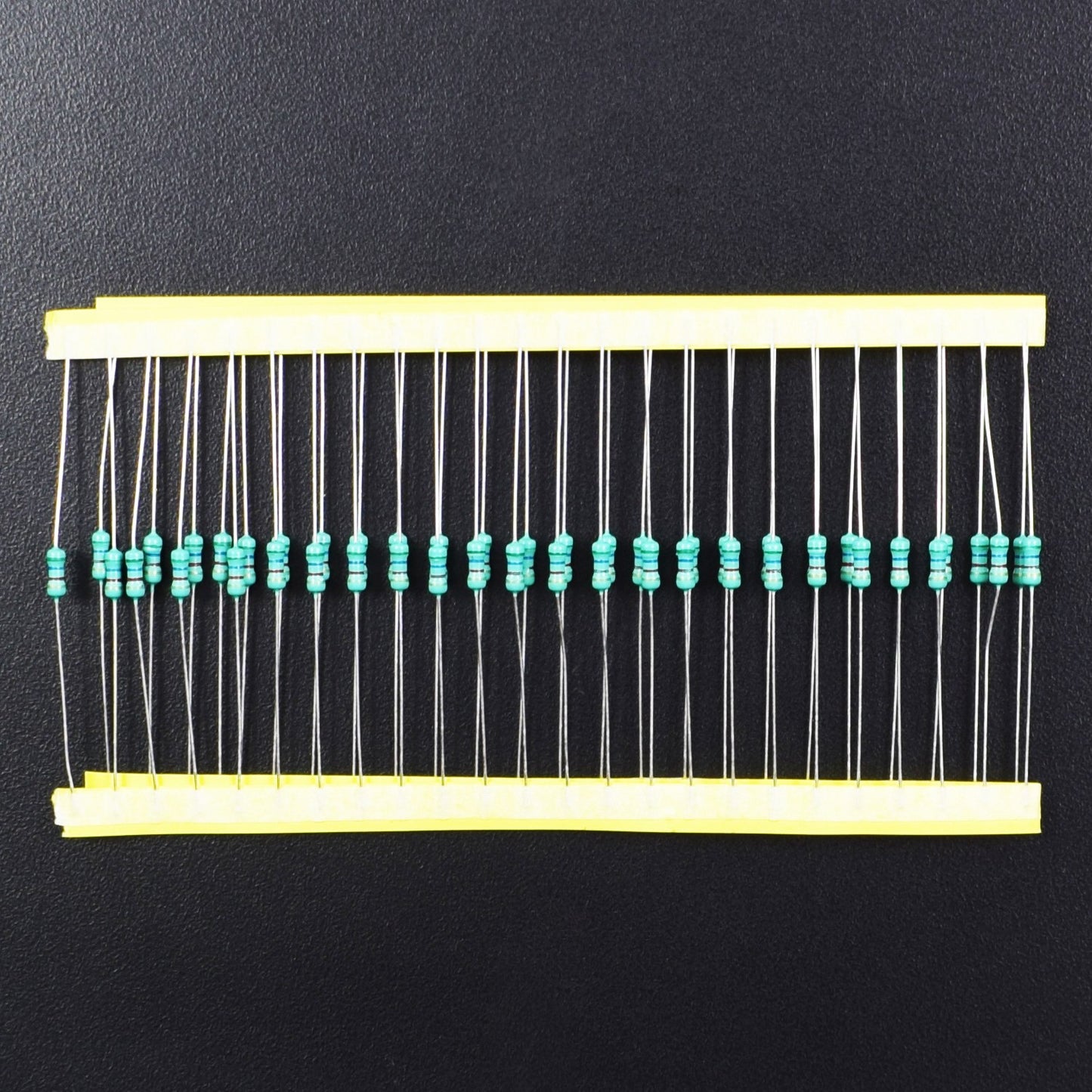 150 Ohm Resistance 1/4W Power Rating 5% Tolerance Carbon Film Resistor- RS623 - REES52