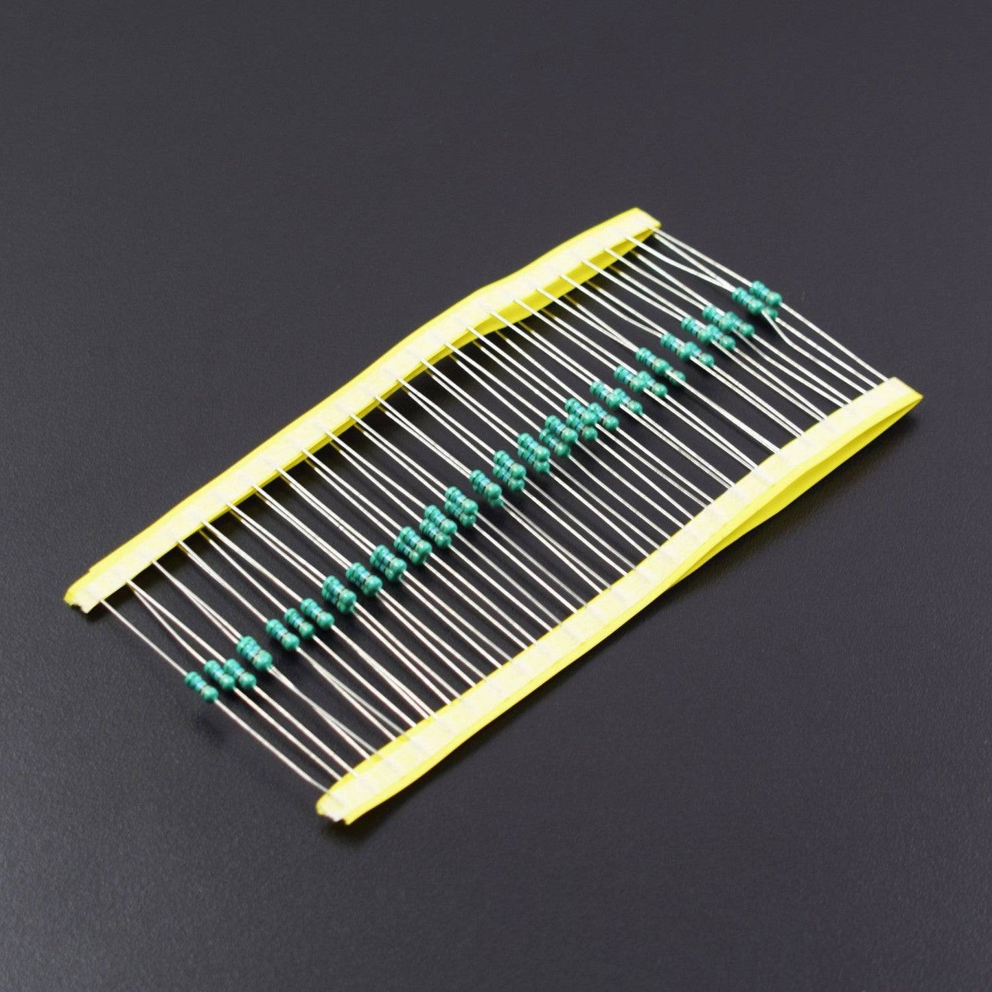 150 Ohm Resistance 1/4W Power Rating 5% Tolerance Carbon Film Resistor- RS623 - REES52