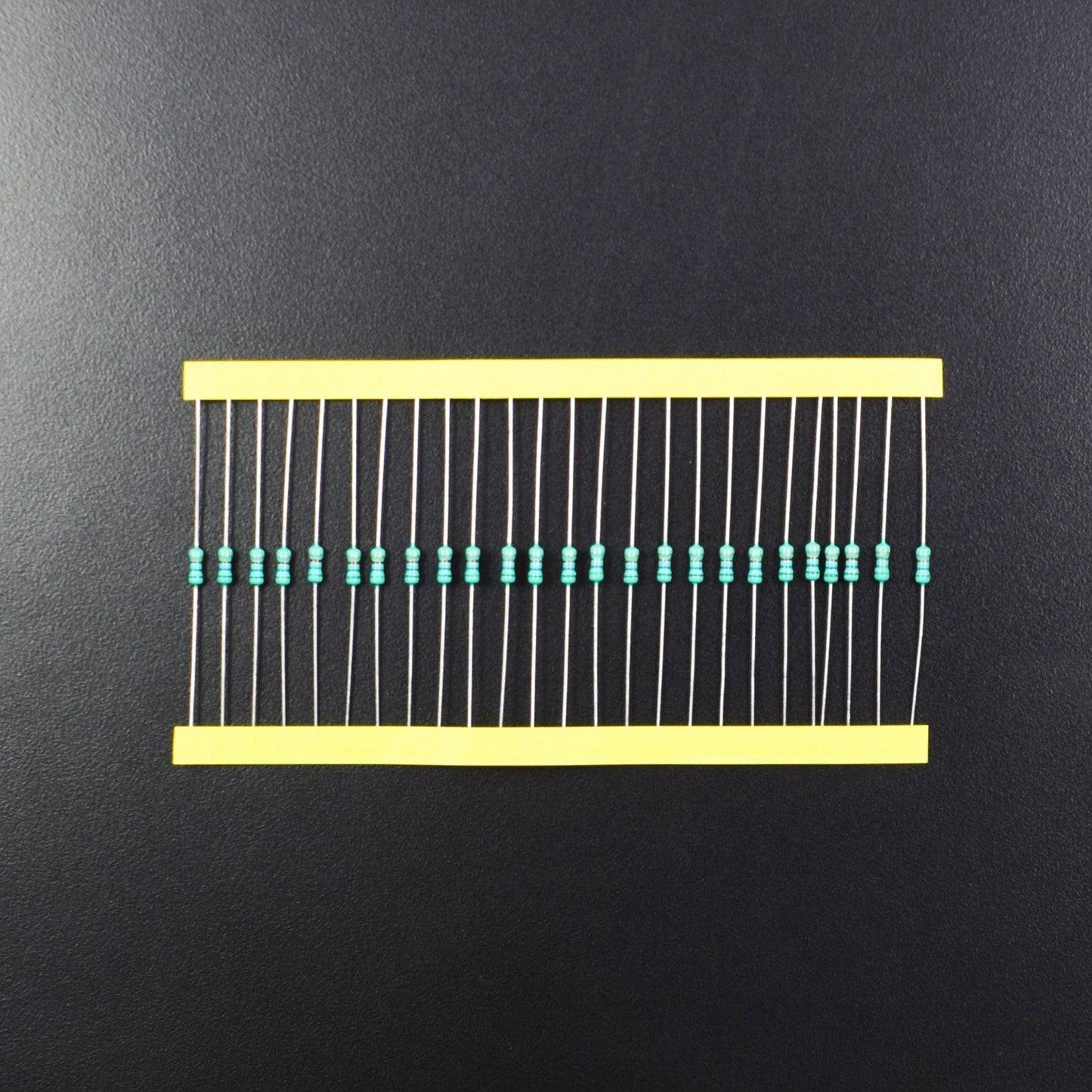 150 Ohm Resistance 1/4W Power Rating  5% Tolerance Carbon Film Resistor- RS623 - REES52