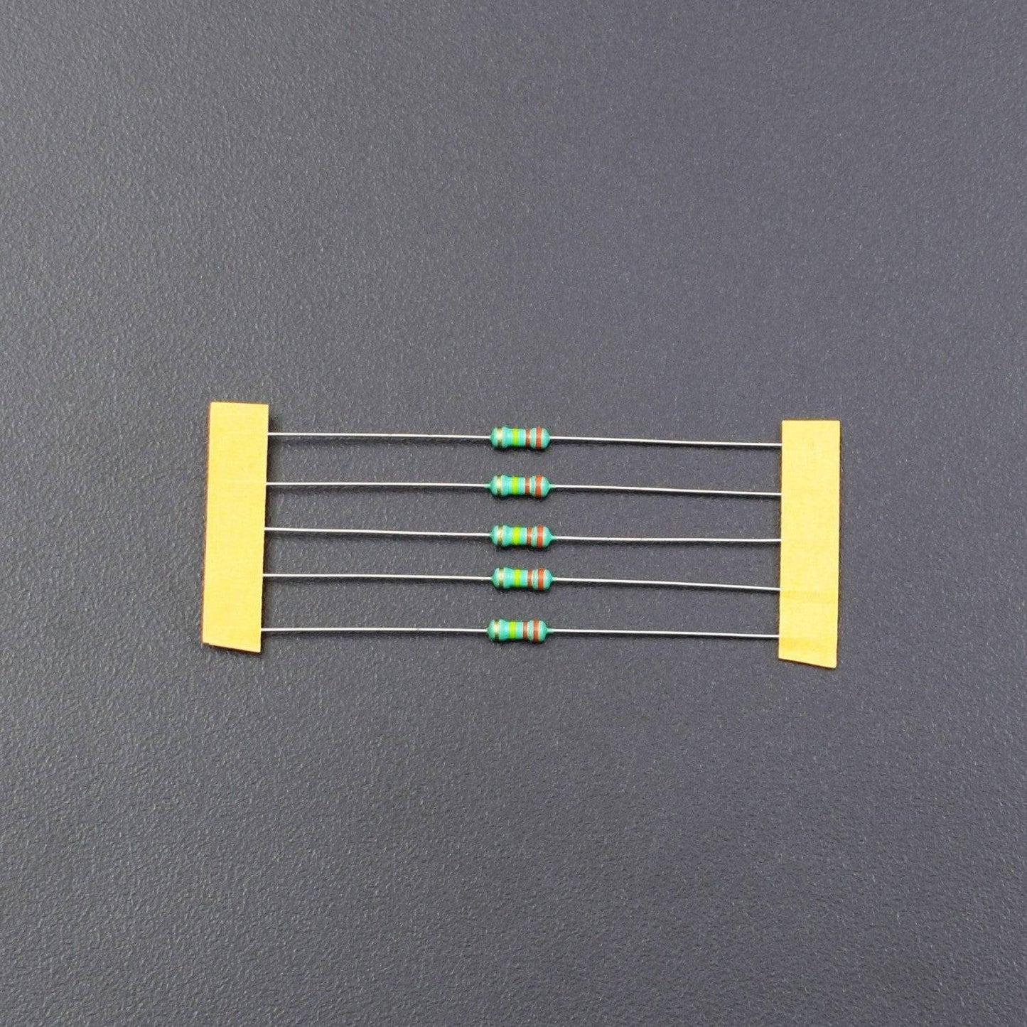 330K Ohm Resistance 1/4W Power Rating 5% Tolerance Carbon Film Resistor-RS504 - REES52