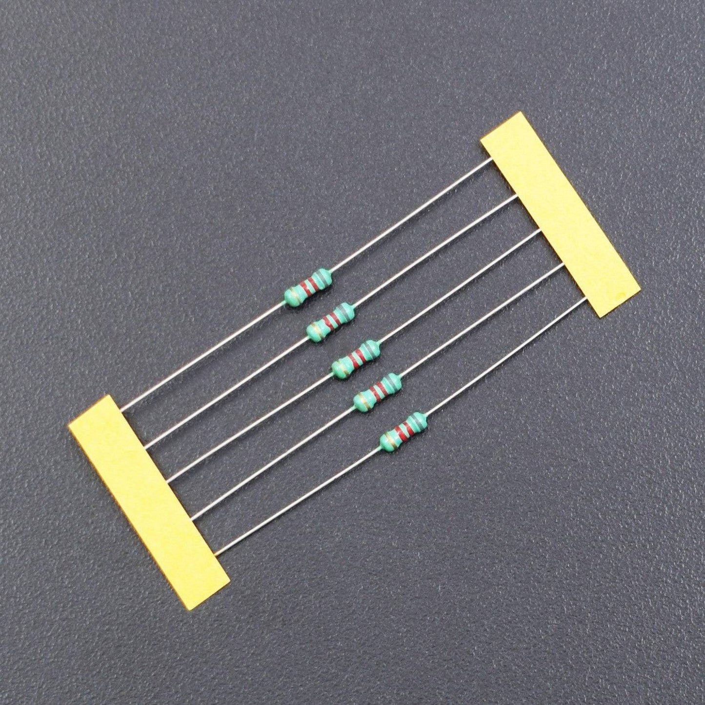 8.2K Ohm Resistance 1/4W Power Rating 5% Tolerance Carbon Film Resistor- RS509 - REES52