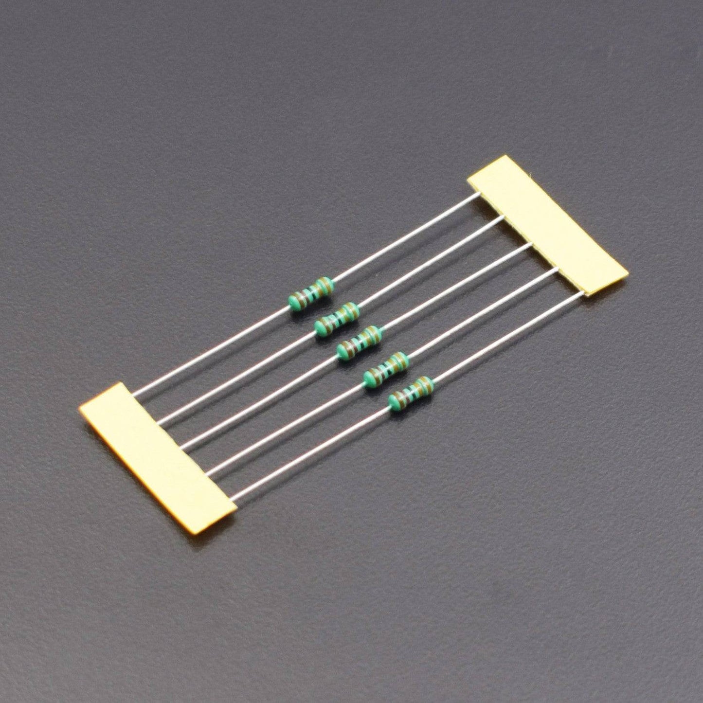 33K Ohm Resistance 1/4W Power Rating 5% Tolerance Carbon Film Resistor - RS517 - REES52