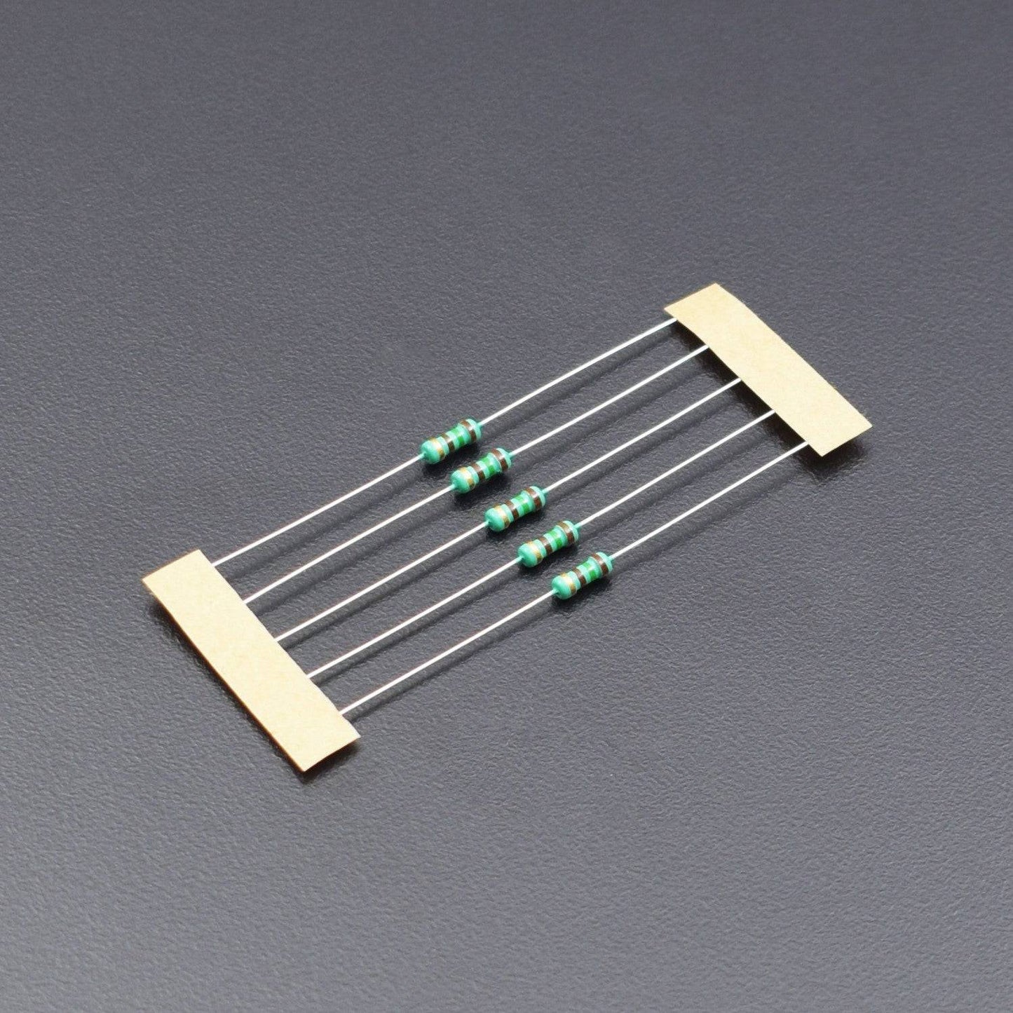 10 Ohm Resistance 1/4W Power Rating 5% Tolerance Carbon Film Resistor - RS622 - REES52