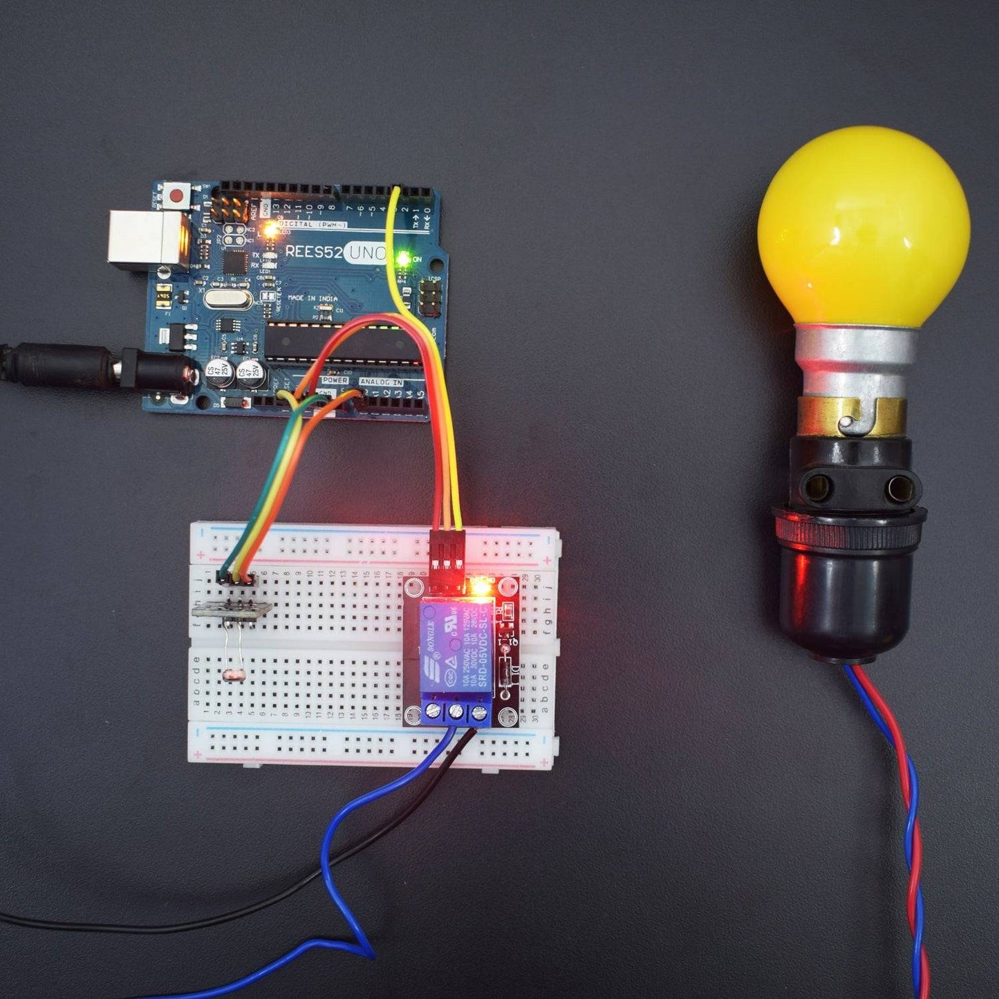 Control the Bulb using LDR and Relay Module - KT623 - REES52