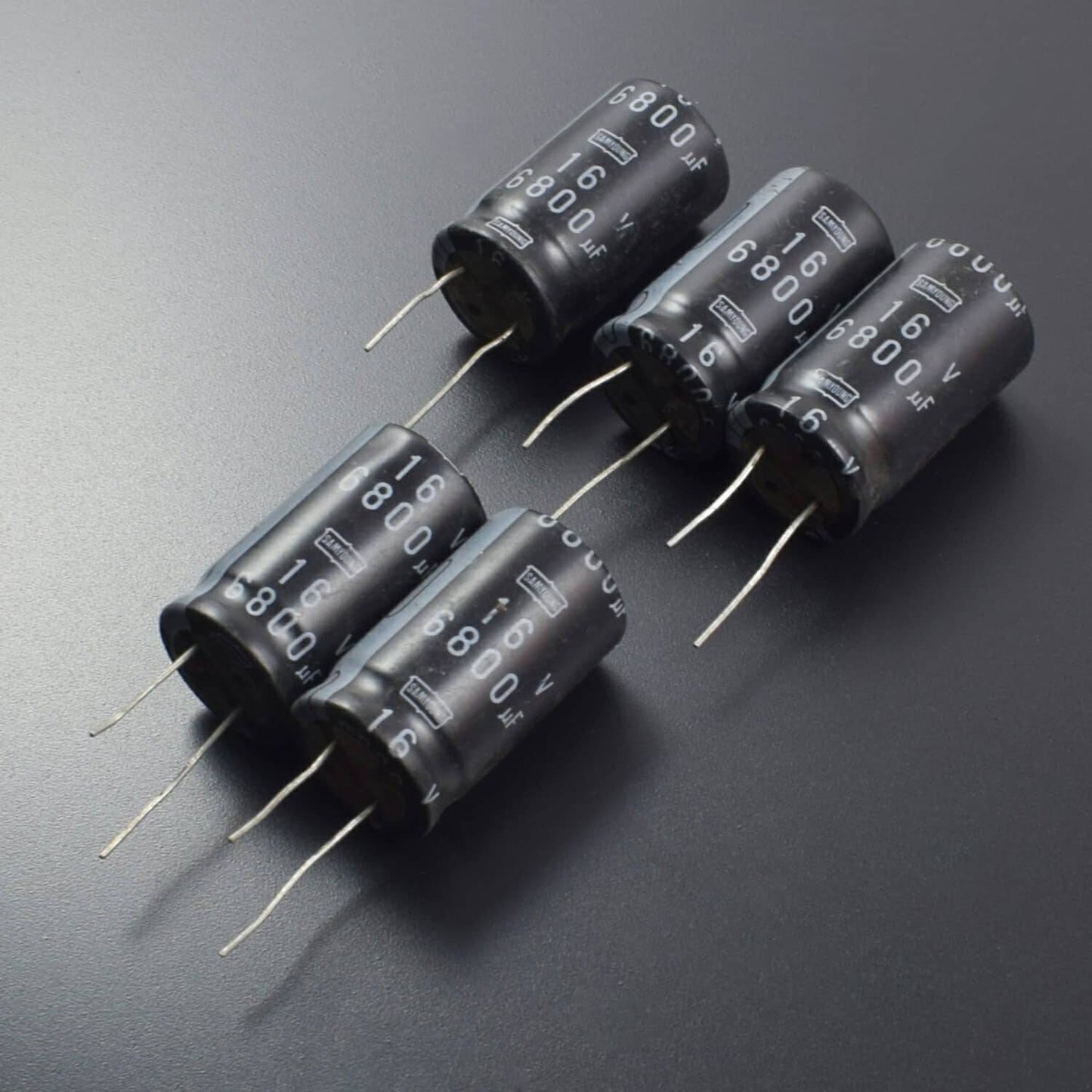 6800UF 16V ALUMINUM ELECTROLYTIC CAPACITORS - Pack of 5 - RS2012 - REES52