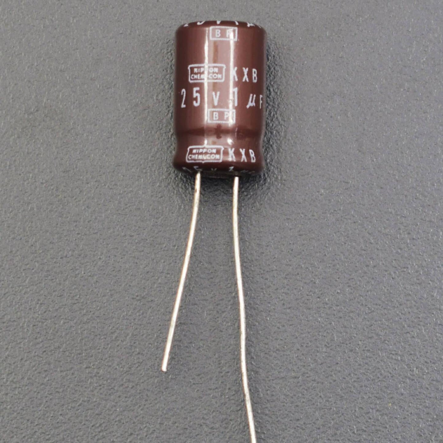 Electrolytic capacitor 1uF, 25V, THT, 5x12mm- Pack of 5 -RS2021 - REES52