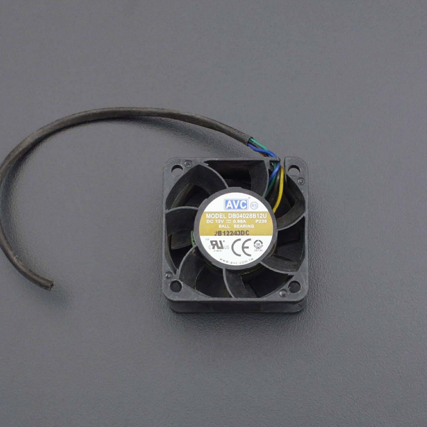 DB04028B12U 40mm fan 4cm 4028 40x40x28mm 12V 0.66A Dual Ball Bearing 4-wire 4pin PWM Server Power Airflow - RS2069 - REES52