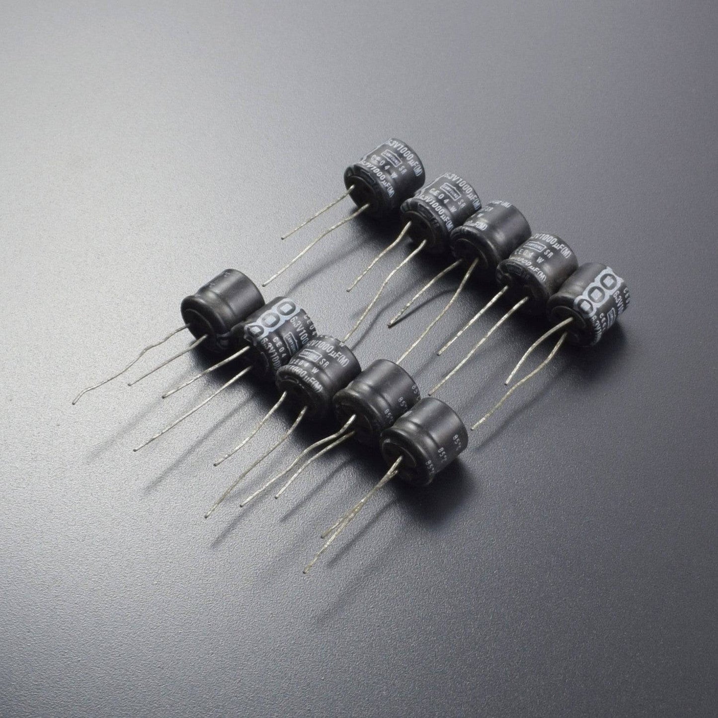 1000uF 6.3V DC Aluminium Electrolytic Capacitor (5 pcs ) - RS2036 - REES52