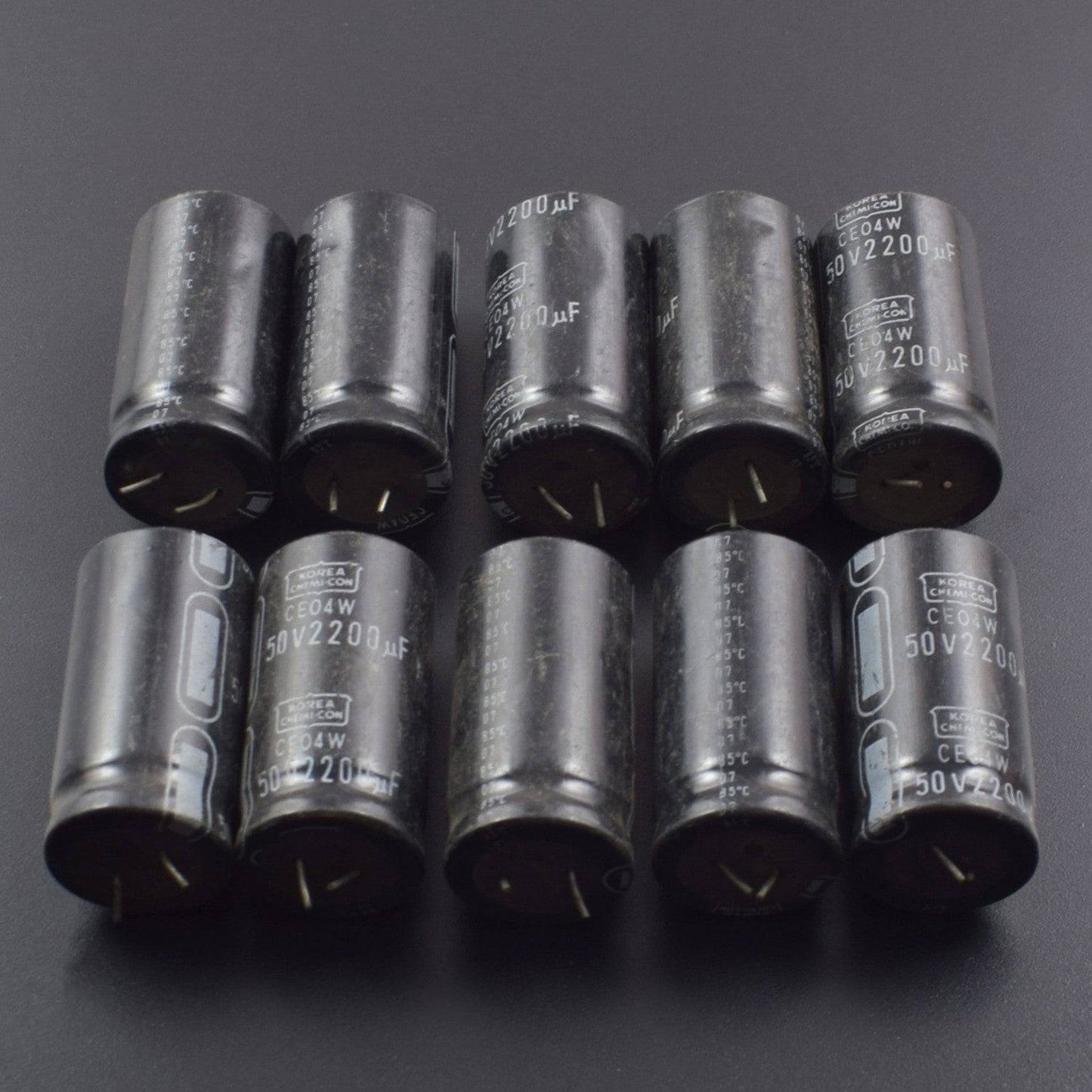 2200uF 50V DC Aluminium Electrolytic Capacitor (5 pcs )-RS2045 - REES52