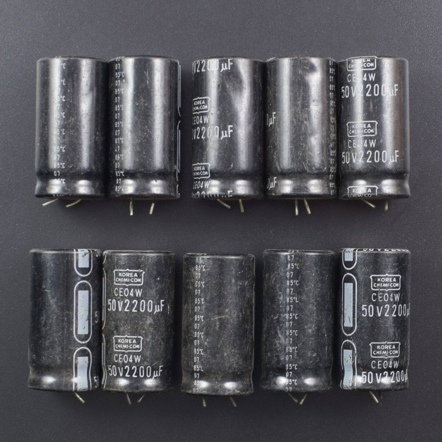 2200uF 50V DC Aluminium Electrolytic Capacitor (5 pcs )-RS2045 - REES52