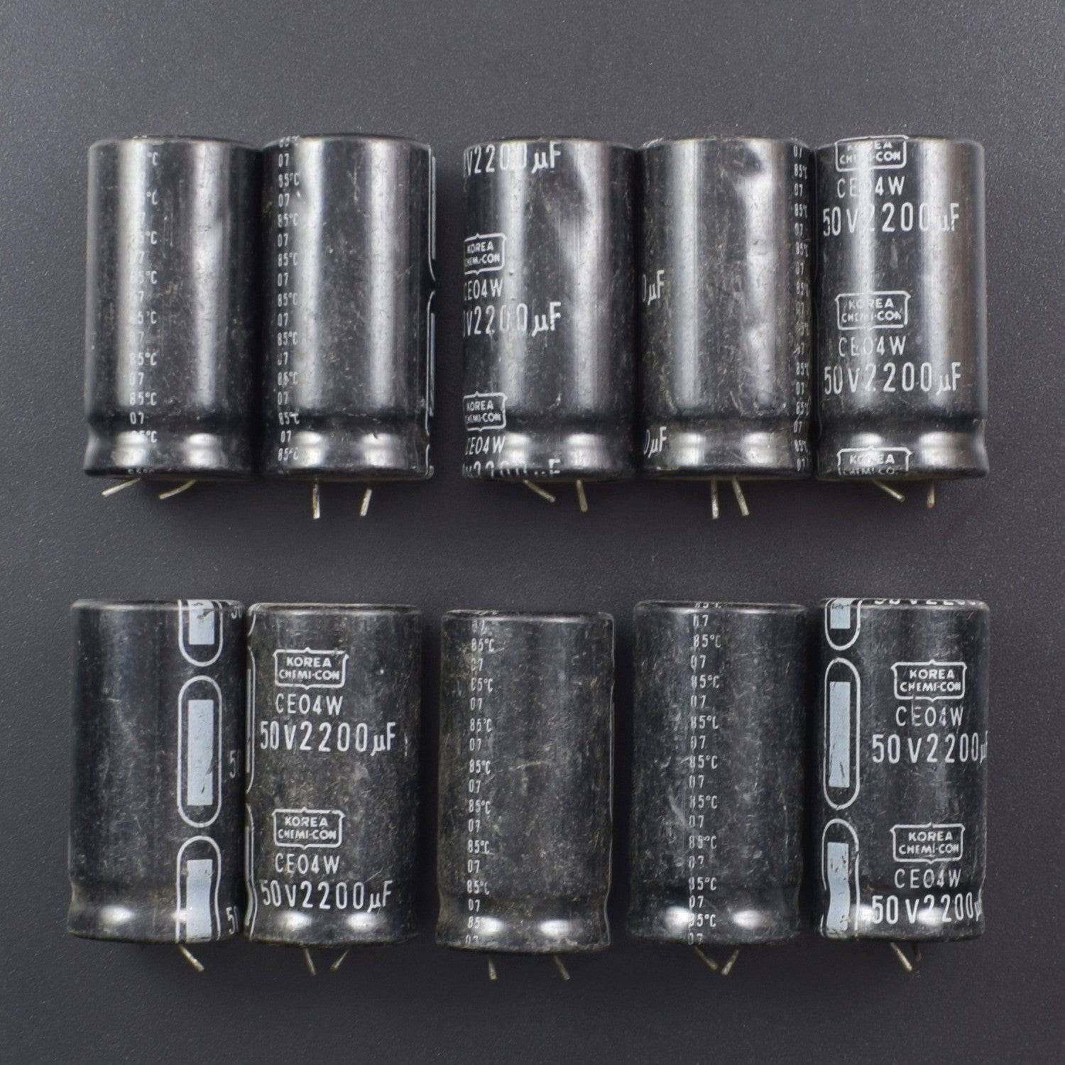 2200uF 50V DC Aluminium Electrolytic Capacitor (5 pcs )-RS2045 - REES52