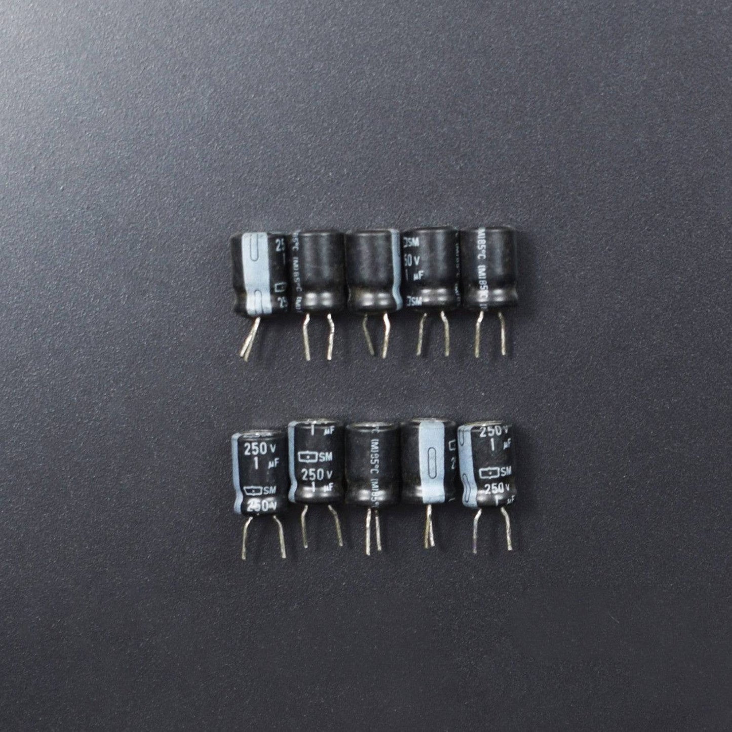 1uf 250V Radial Lead Electrolytic Capacitor - Pack of 5 - RS2103 - REES52