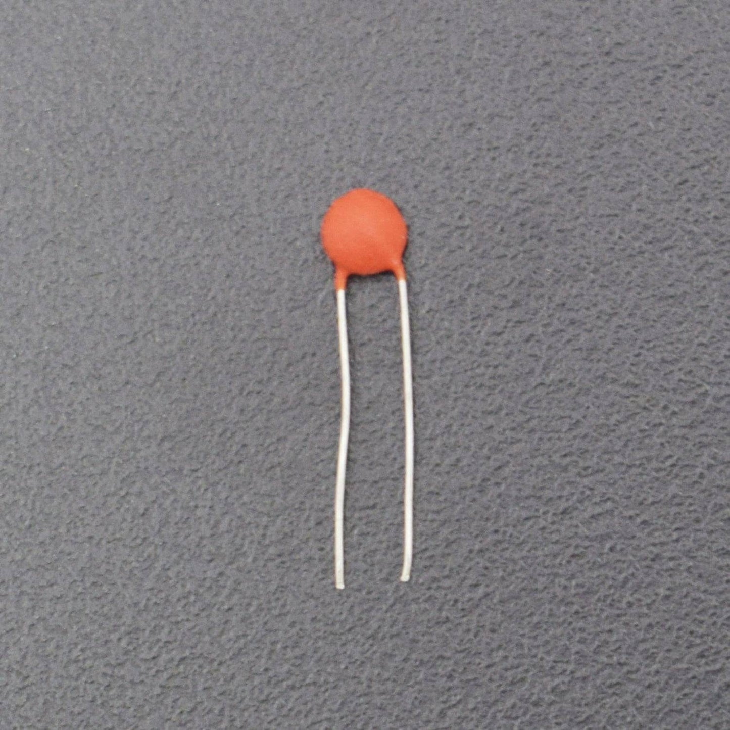 222 PF CERAMIC CAPACITOR(Pack of 100pcs) - RS819 - REES52