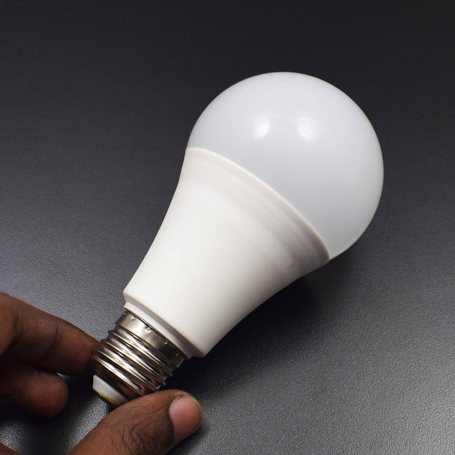 E27 WiFi Smart LED Bulb, 9W RGBW LED Smart Lights Compatible with Alexa and Google Assistant,16 Million Colors - RS2193 - REES52