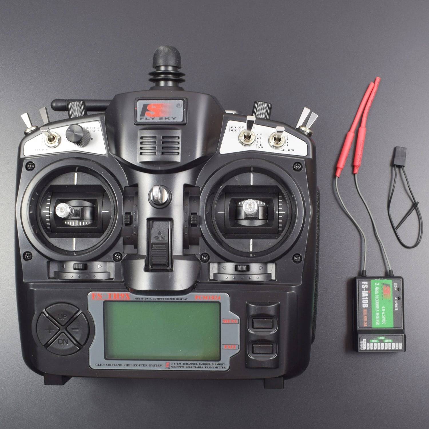 FS-TH9X 2.4GHz 9CH Upgrade Transmitter with FS-IA10B Receiver - RS1941 - REES52