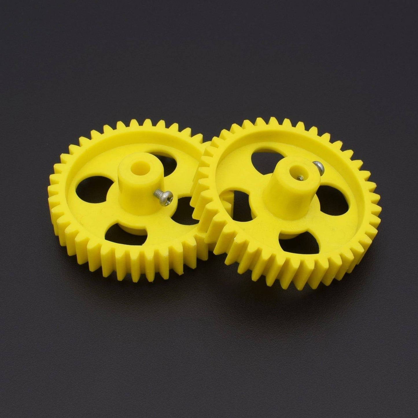 PINION FOR MEDIUM PITCH RACK YELLOW -RS466 - REES52