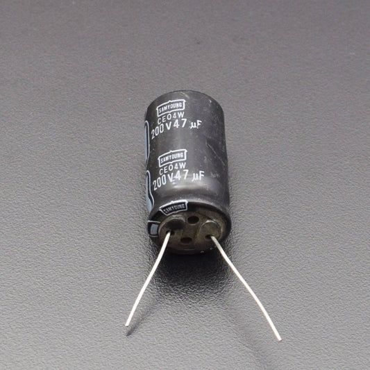47UF 200V Electrolytic Capacitor - RS2114 - REES52
