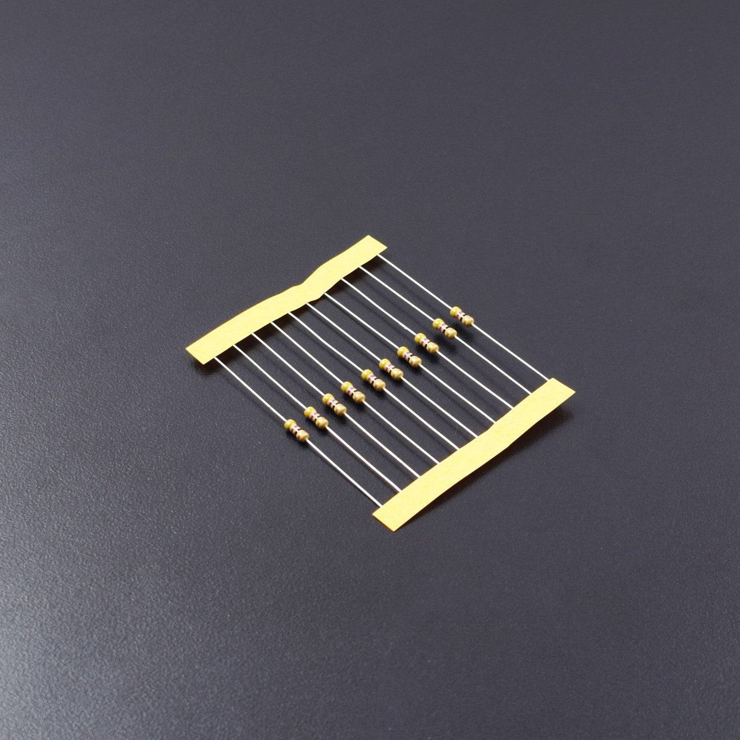 47 Ohm Resistance 1/4W Power Rating  5% Tolerance Carbon Film Resistor - RS619 - REES52