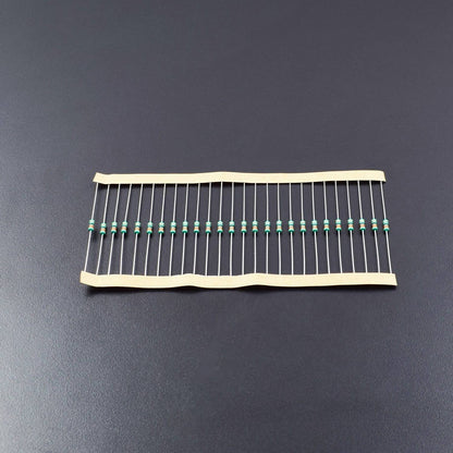 33 Ohm Resistance 1/4W Power Rating  5% Tolerance Carbon Film Resistor - RS620 - REES52