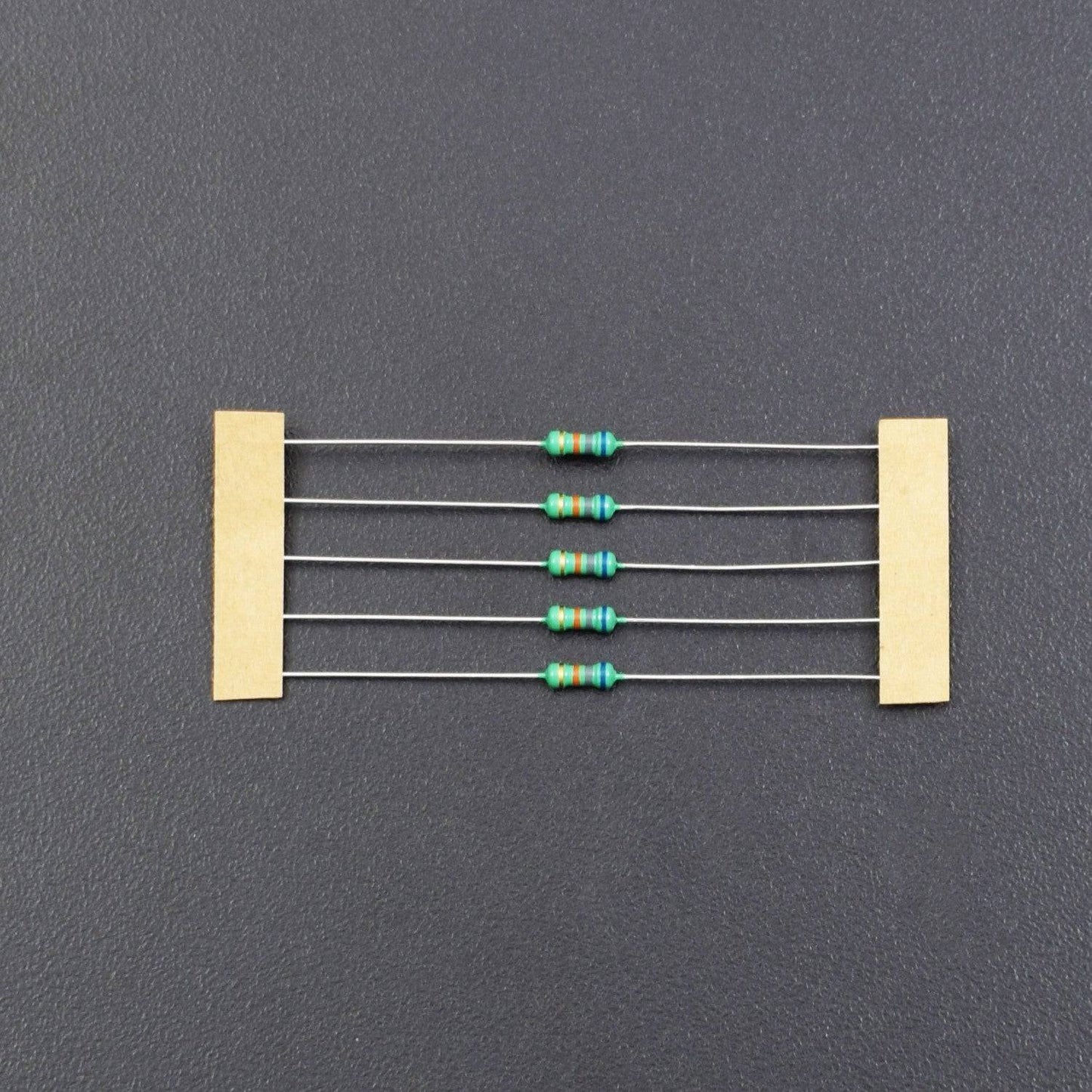 68K Ohm Resistance 1/4W Power Rating  5% Tolerance Carbon Film Resistor  - RS609 - REES52