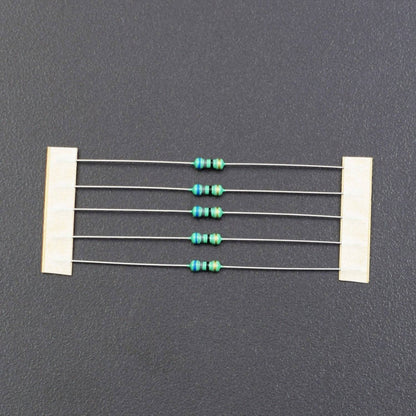 68 Ohm Resistance 1/4W Power Rating  5% Tolerance Carbon Film Resistor - RS618 - REES52