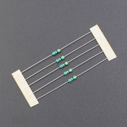 68 Ohm Resistance 1/4W Power Rating  5% Tolerance Carbon Film Resistor - RS618 - REES52