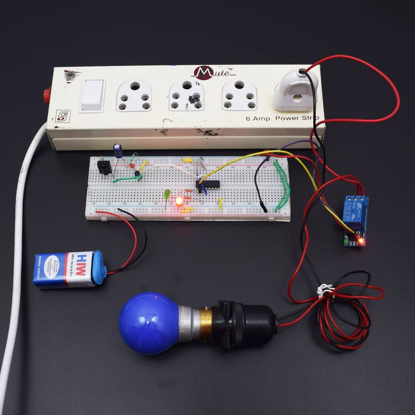 MAKE A HOME AUTOMATION SYSTEM USING TSOP AND 1 CHANNEL 5V RELAY INTERFACING WITH 4017 IC - KT855 - REES52