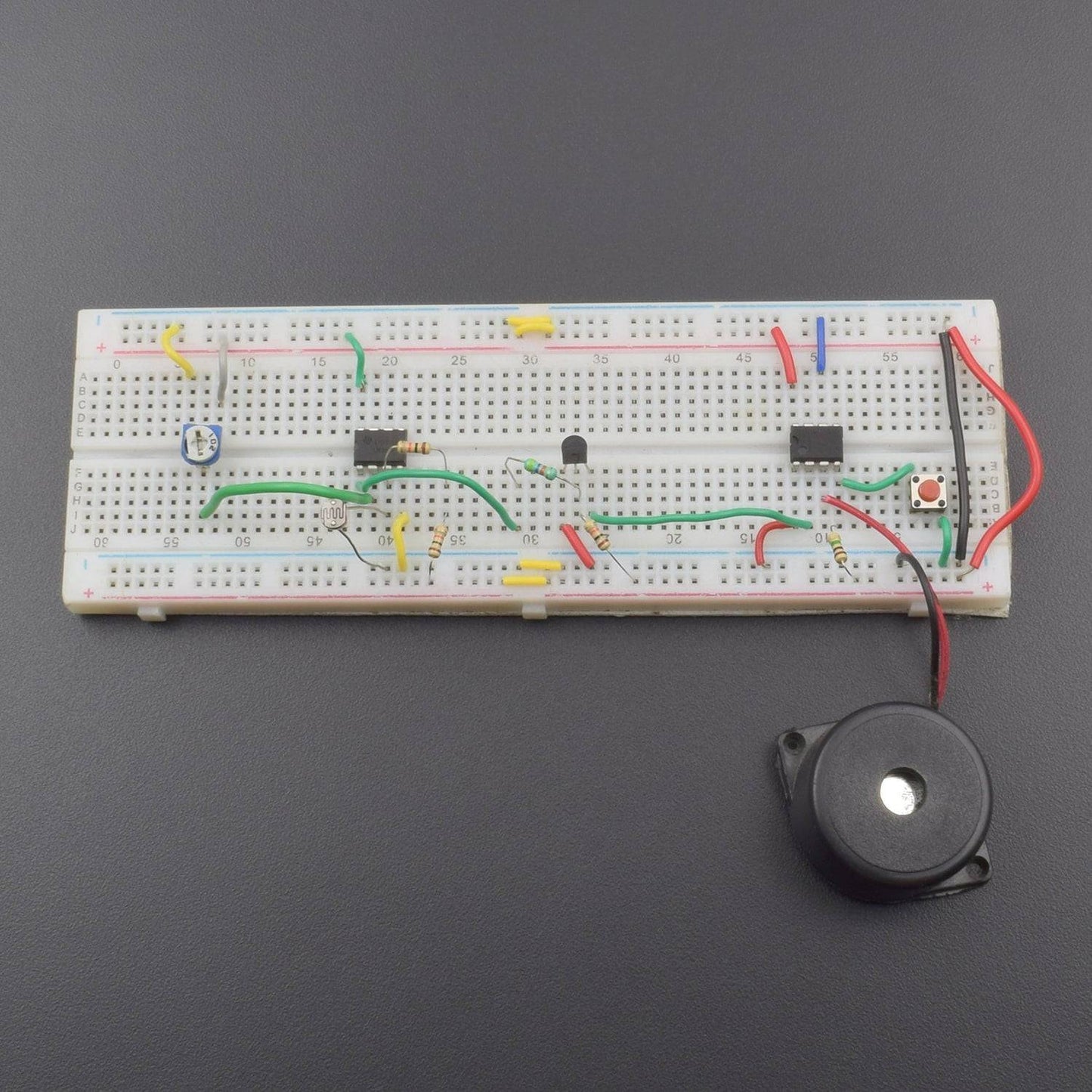 Make a Laser security system using 555 Timer IC and LM358 IC - KT949 - REES52